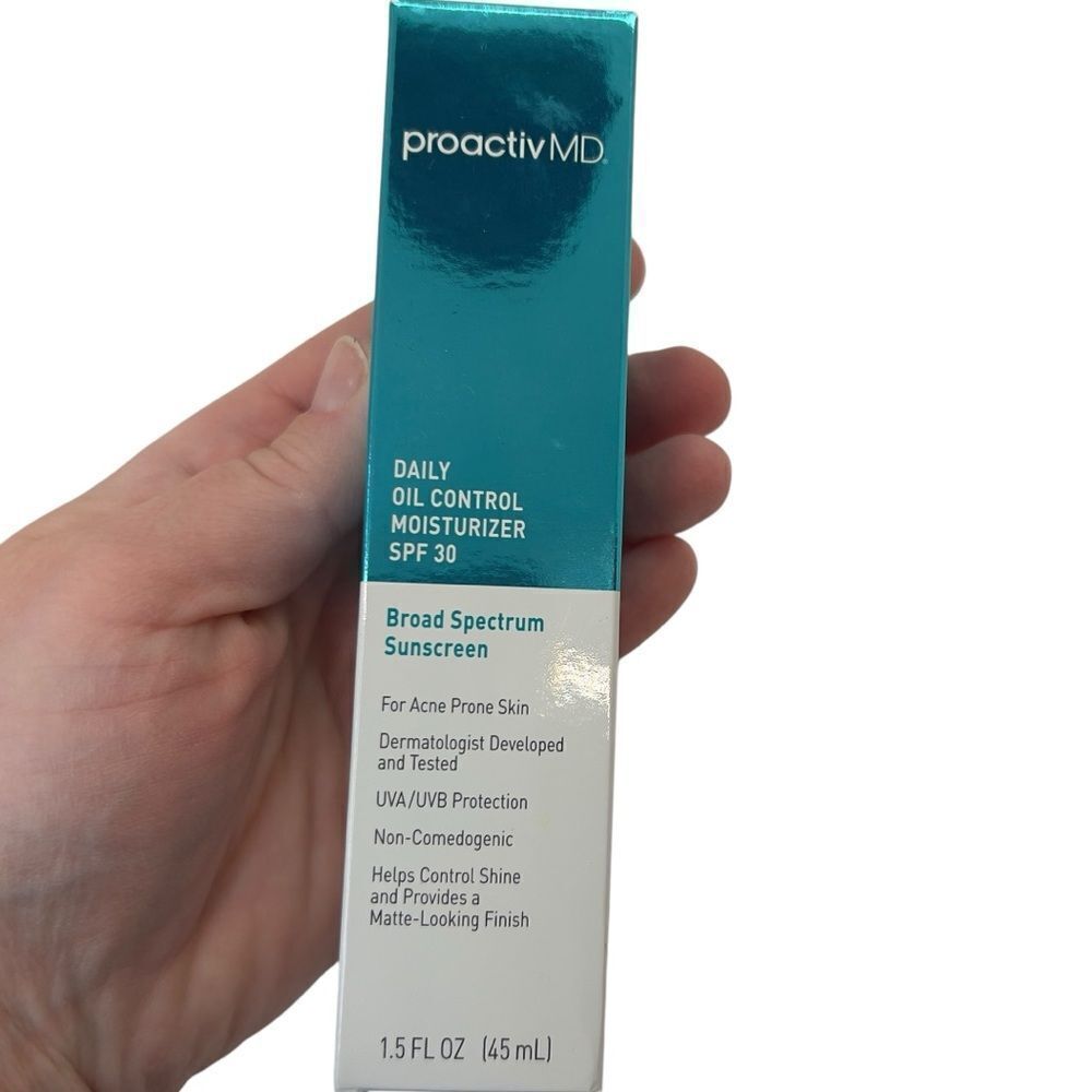 PROACTIV MD DAILY OIL CONTROL MOISTURIZER SPF 30 SPECTRUM SUNSCREEN SEAL…